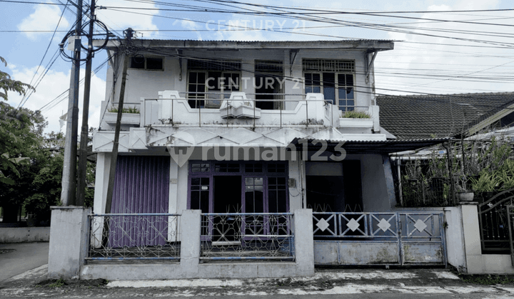 Rumah Pinggir Jalan Dekat Mirota Minomartani untuk Hunian