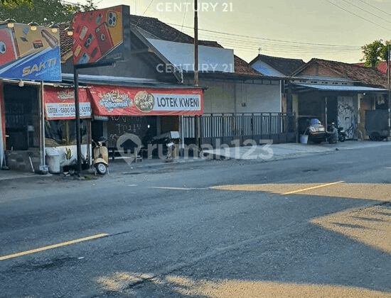 New Shop House in Panggungharjo Bantul Suitable for Business and Office