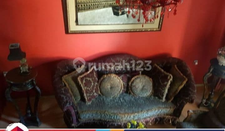 Jual Rumah Mewah Furnish Siap Huni, Letak Strategis Di Metland Menteng, 3 Lantai +Rooftop,dan Ada Kolam Renang