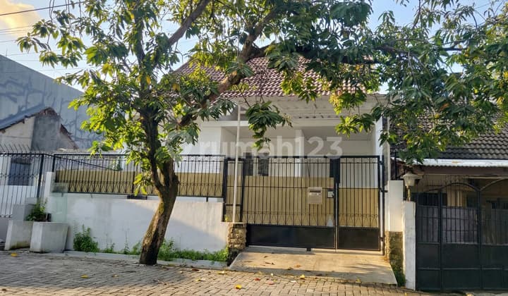 Rumah Siap Huni dan Nyaman Daerah Semarang Indah - 11233