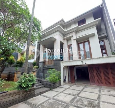 Kebayoran Baru Area, Modern House for Sale on Jl. Hang Lekiu, South Jakarta