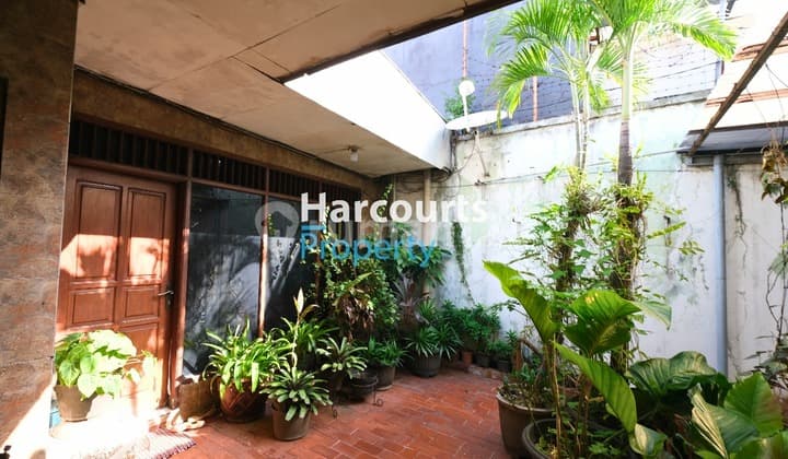 Pakubuwono Area, Dijual Rumah Klasik bisa Dibangun Ulang, Cocok untuk Tempat Usaha dan Gedung Kantor Lokasi Strategis di Kebayoran Baru