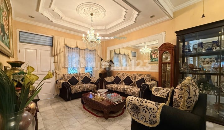 Hot Listing Dijual Rumah Harga di Bawah Pasar Bagus dan Terawat Dekat Tanah Kusir Area, Kebayoran Lama