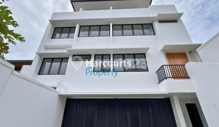Dijual Rumah Modern Minimalist Brandnew Lingkungan Tenang Dekat Kemang - Cipete Area