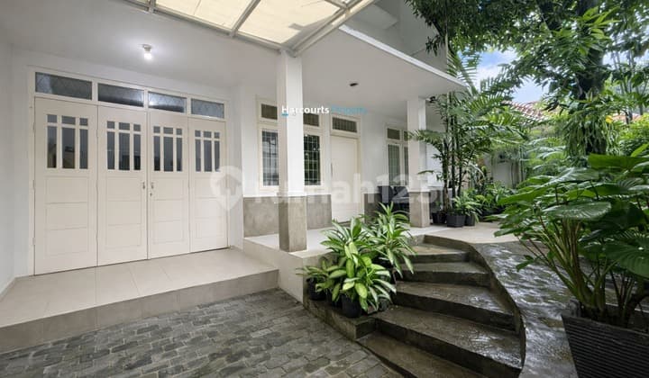 Pakubuwono Area, Dijual Rumah Klasik Bagus dan Terawat Lokasi Strategis di Kebayoran Baru