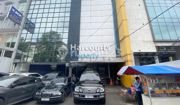 Kebayoran Baru Area, For Sale and Rent 4.5-Storey Shop House Suitable for Business and Office, Strategic Location Near TransJakarta in Blok M - Melawai, South Jakarta