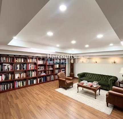 Permata Hijau Area, Classic Residential House for Sale, Strategic Location, Ready to Occupy, on Jl. Biduri Hook