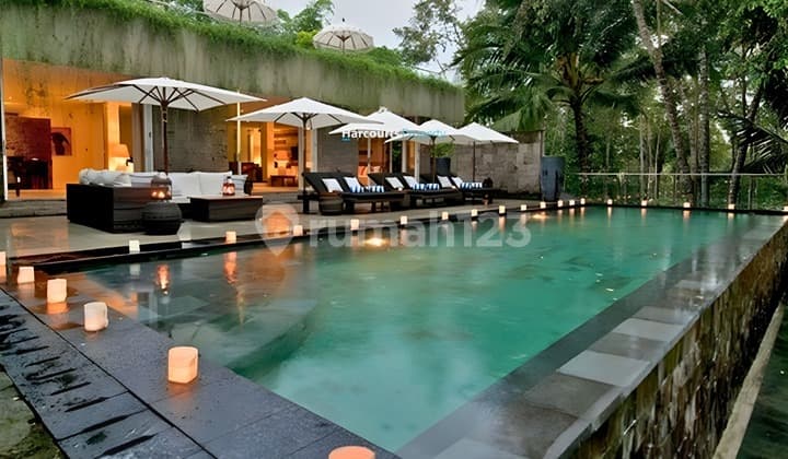 Dijual Villa 4 Star Hotel Lokasi Strategis Dekat Area Wisata Jimbaran, Bali