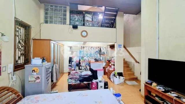 Dijual Rumah 1 Lantai Siap Huni Bagus dan Terawat Lokasi Strategis Dekat Thamrin Area, di Kebaon Kacang, Jakarta Pusat