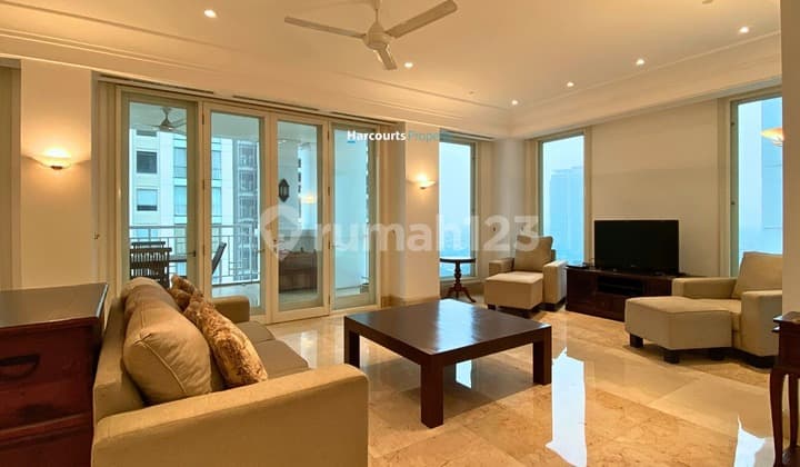 Kebayoran Baru Area, Disewakan 3BR Apartemen The Residence Renovated