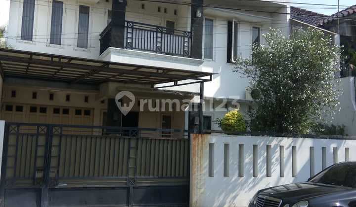 Turun Harga Rumah Cantik 2 Lantai Siap Huni Tebet Jakarta Selatan