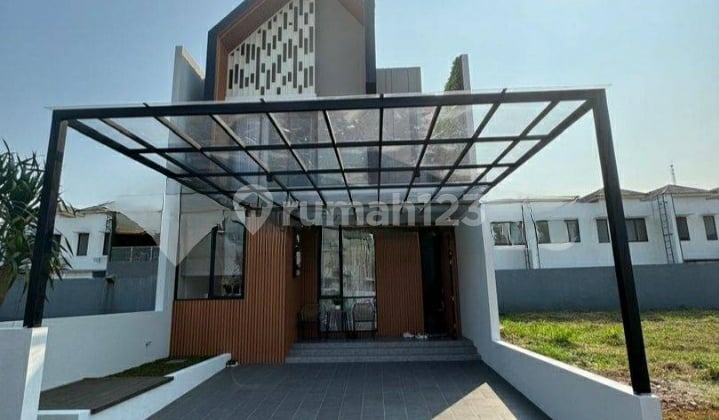 Rumah New Cluster Mahakam Sapphire Jgc Cakung Jakarta Timur.