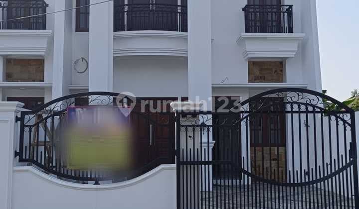 Rumah Brand New 2 Lantai Komplek Ikip Duren Sawit Jakarta Timur.