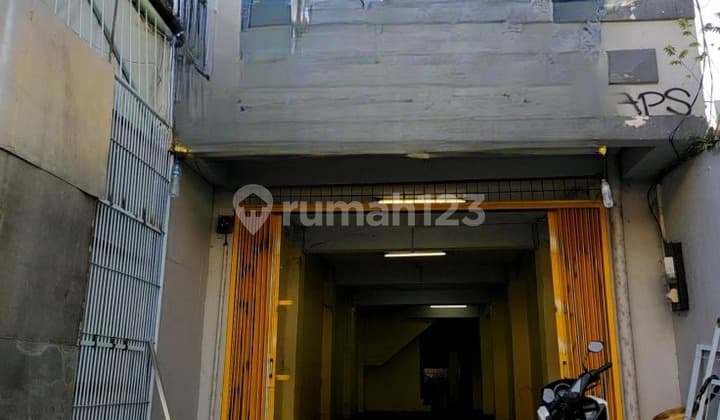 Ruko Bagus Nyaman Siap Huni Gandeng 2 Unit di Daerah Fatmawati, Jakarta Selatan