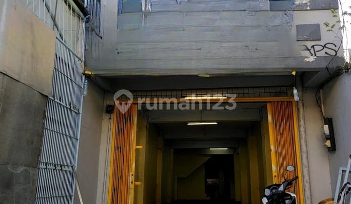 Ruko Bagus Nyaman Siap Huni Gandeng 2 Unit di Daerah Fatmawati, Jakarta Selatan
