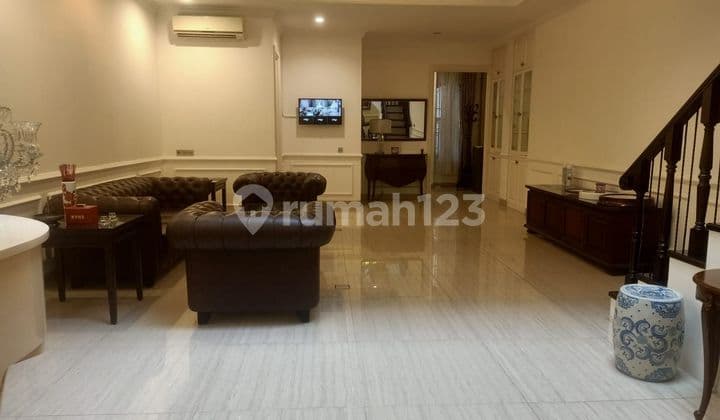 Rumah Mewah Siap Huni 3 Lantai Nego
menteng Jakarta Pusat