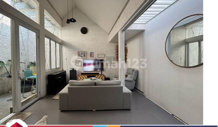 Sell Semi-Furnished Luxury Ready-to-Occupy 3BR House in Strategic Location at JGC Cluster Laseine, East Jakarta