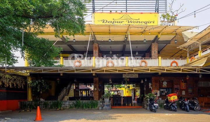 RESTORAN LOKASI STRATEGIS