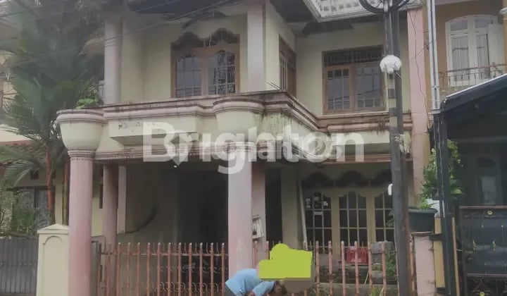 RUMAH DALAM KOMPLEK