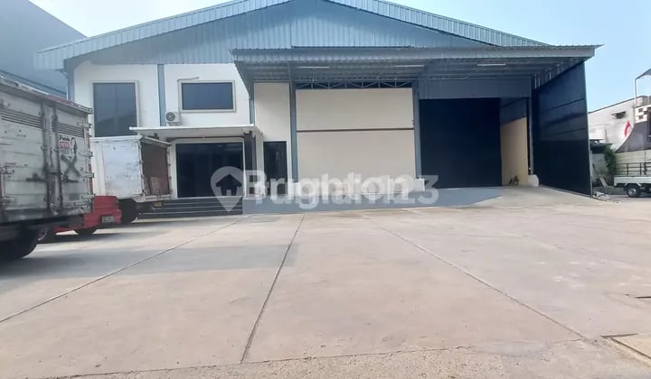 GUDANG LOKASI STRATEGIS