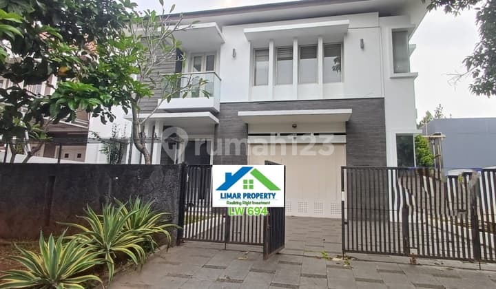 Rumah Luas Harga Bagus Lokasi Favourite Legenda Wisata Cibubur