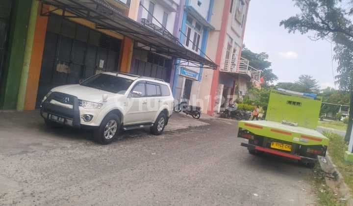 Ruko Gandeng 3 SHM Pasar Kemis siap pakai