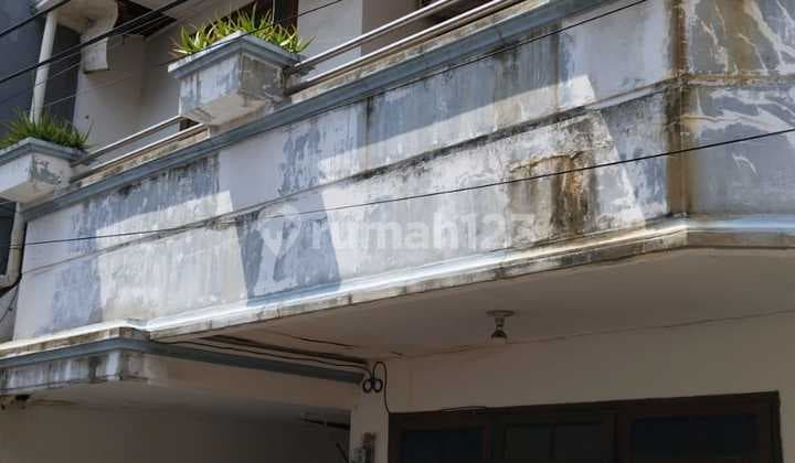 Rumah Tua Hitung Tanah SHM 127,5m Pademangan