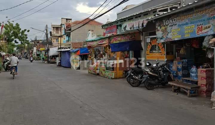 BU. Jual dibawah NJOP. Rumah dgn 3 Ruko tersewa didepan rumah utama SHM Warakas Tj. Priok