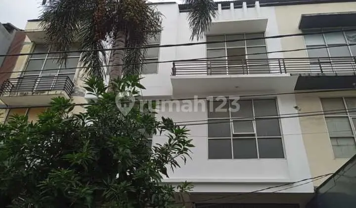 4-Storey SHM House in Petojo. Can be Rented for 150 Million Per Year