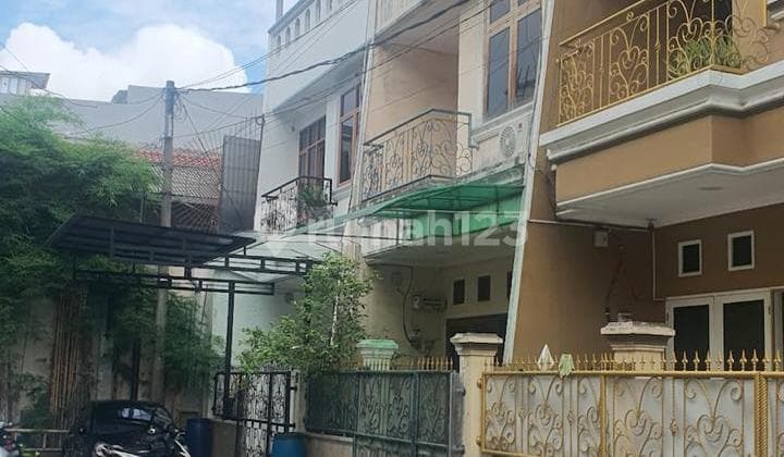 Murah .. Rumah Dalam Komplek Cluster Pademangan Barat SHM Bagus Siap Huni