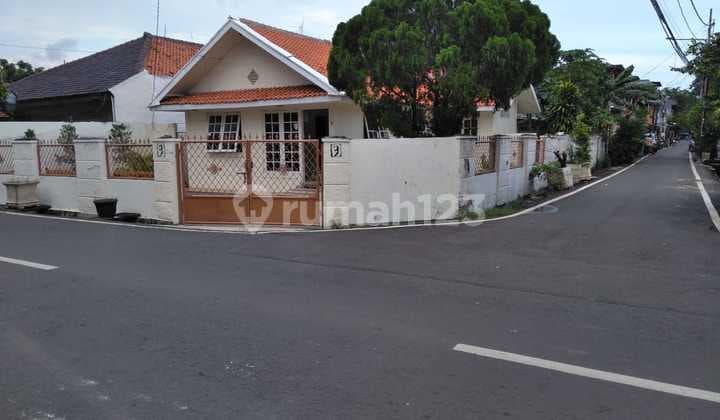 Jual Murah...... Rumah tua SHM Luas Tanah Tinggi Senen Jakarta Pusat