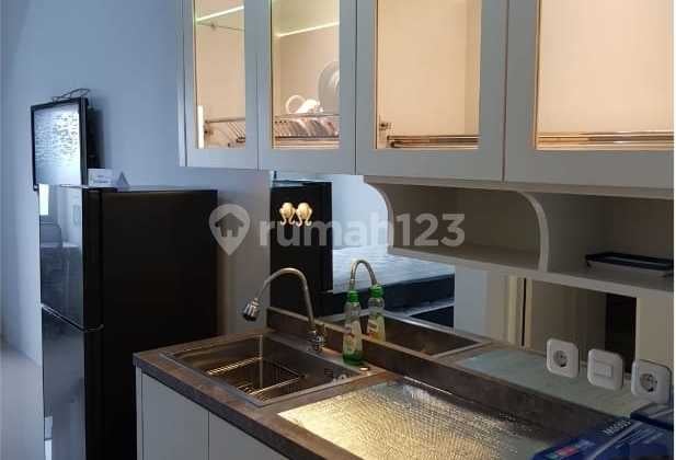 Apartemen Cornell Lantai 32 Furnish Selangkah Uc