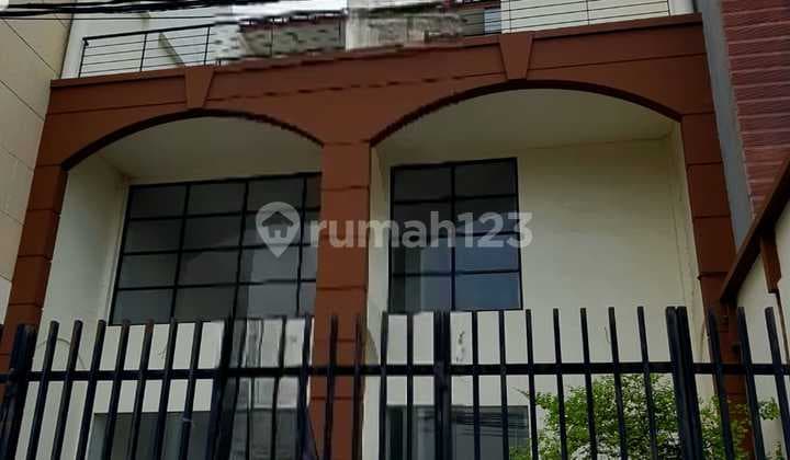 Jual Gedung Baru Siap Pakai Di Jln. Raya Serpong