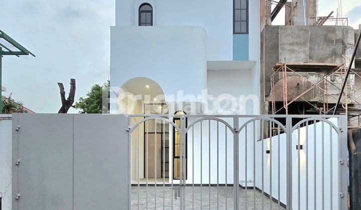 Rumah Brand New Joglo Design Santorini Jakarta Barat