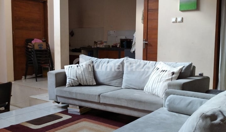 Rumah Cigadung Permadani Ada Taman Depan ,Belakang Bandung