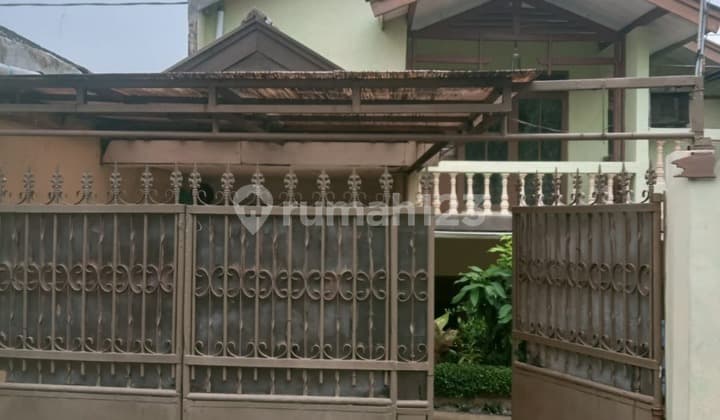 House in the Heart of Cikutra Wing, Bandung City