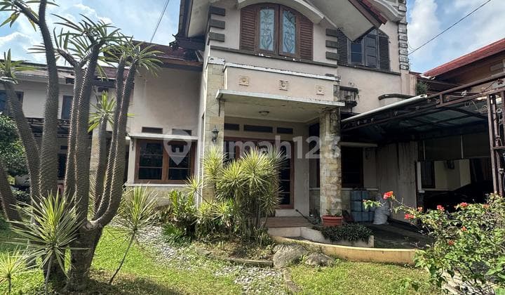 Rumah Nyaman dan Aman Pinus Regency Dekat Jl Soekarno Hata
