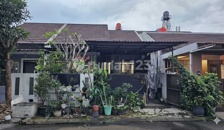Rumah Strategis Lingkunga Aman ,Nyaman Taman Kopo Indah Bamdung