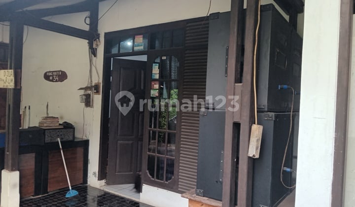 Rumah Lama Lokasi Strategis Dekat Jl Raya Soekarno Hata Bandung
