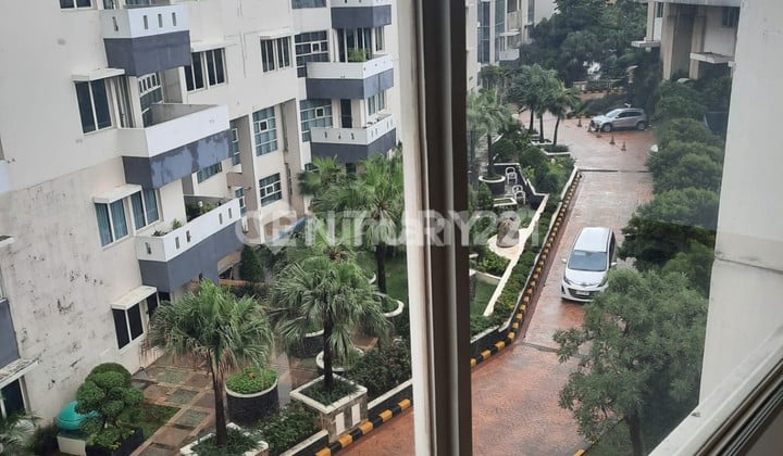 Pantai Mutiara Tower Damar Apartment, North Jakarta