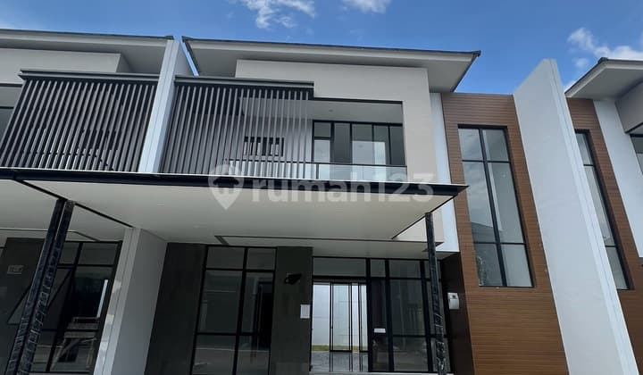 Cash only rumah BU jual cepat 10x20 PIK2 pik2