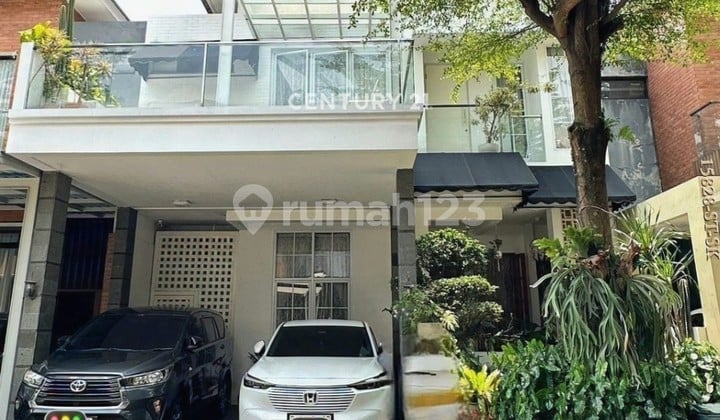 For Sale Beautiful Hommy House in Furnished Condition at Discovery