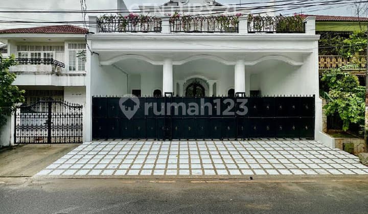 DIJUAL RUMAH BRAND NEW CLASSIC Di PONDOK INDAH