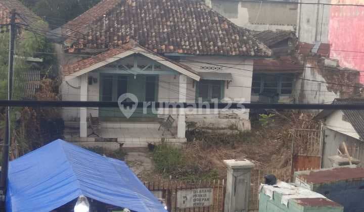 Land Plus Building on Juhdi Street Near Borobudur