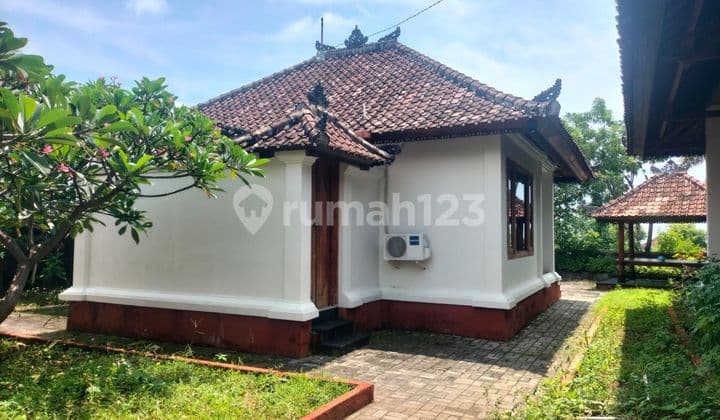 Dijual villa dekat pantai lokasi karangasem bali