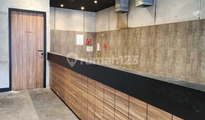 Ex Minuman Kopi Terkenal,Posisi Main Road di Jalan Suci Bandung