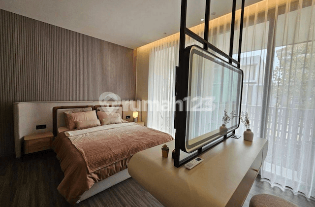 Beautiful Hook House Fully Furnished in Kota Baru Parahyangan
