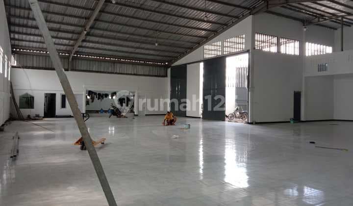 Gudang rapi di Soreang Bandung Akses Truk Fuso