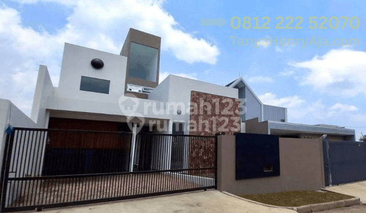 Rumah Modern Minimalis di Komplek Setiabudi Regency