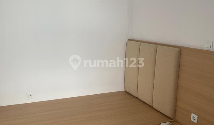 disewakan rumah golf island brand new 5 x 15 3 lantai semi furnish siap huni